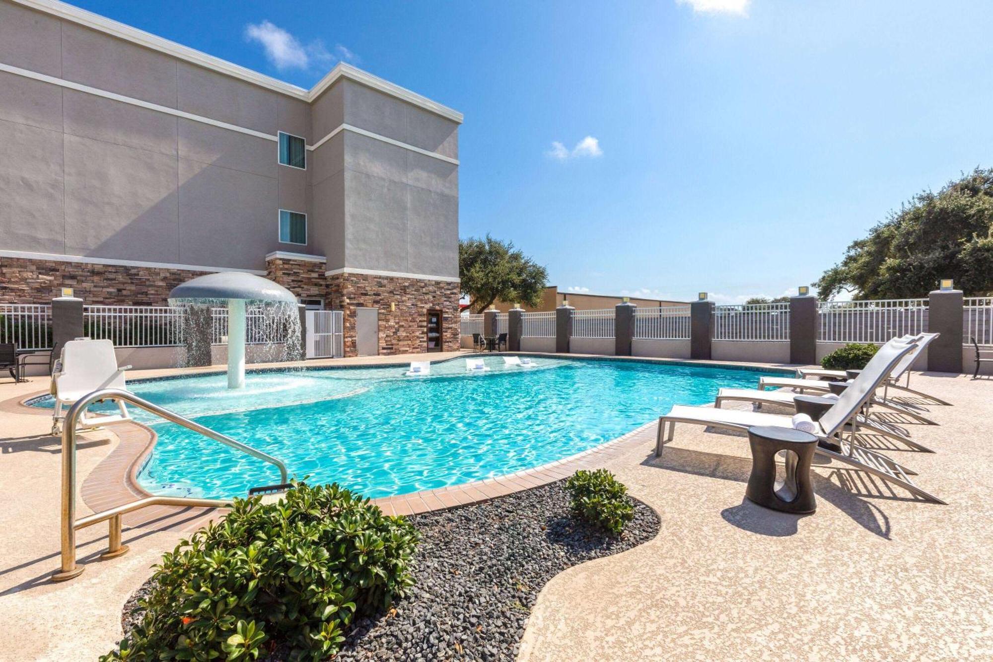 Hotel La Quinta By Wyndham Rockport - Fulton Esterno foto
